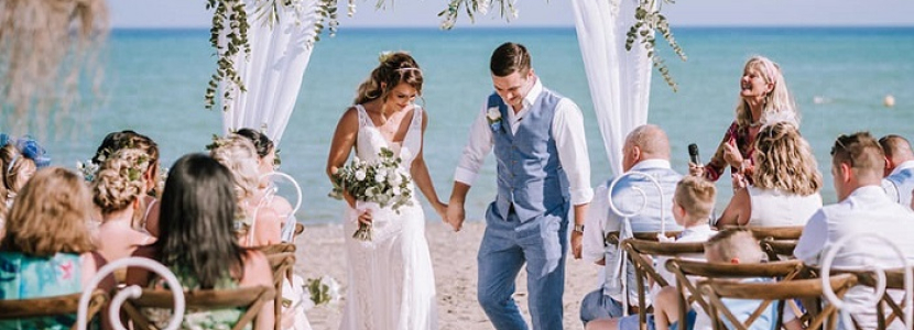 Zoe and Matt with Celebrant Spain