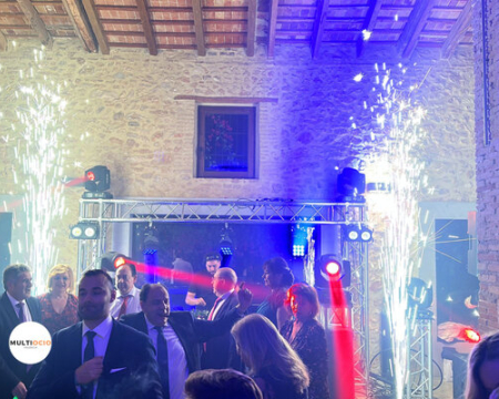 Discomóvil para bodas en Valencia con iluminación profesional - Multiocio Valencia