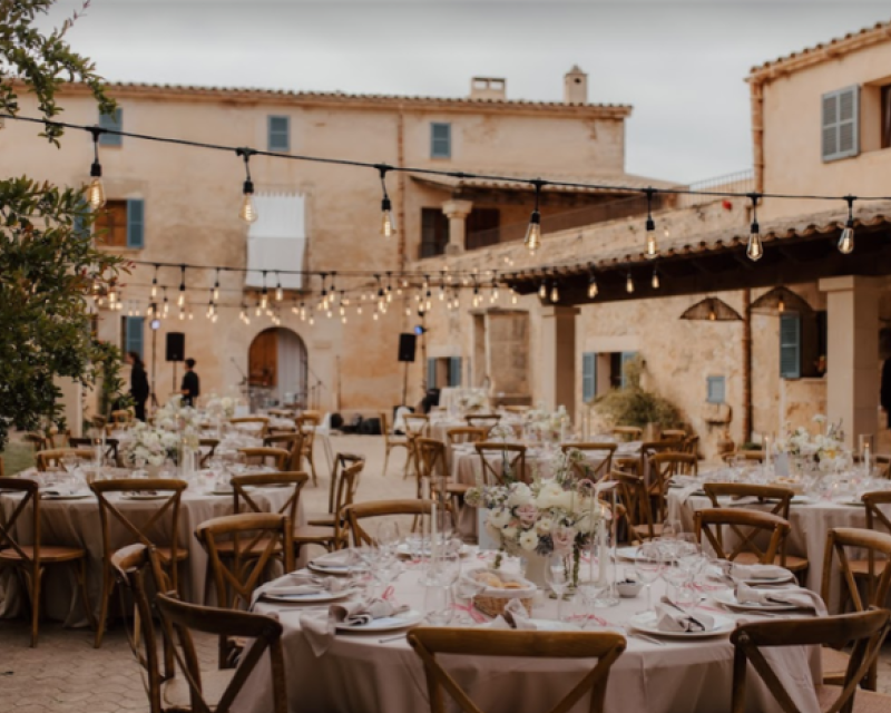 Rustic Wedding Catering Set Up